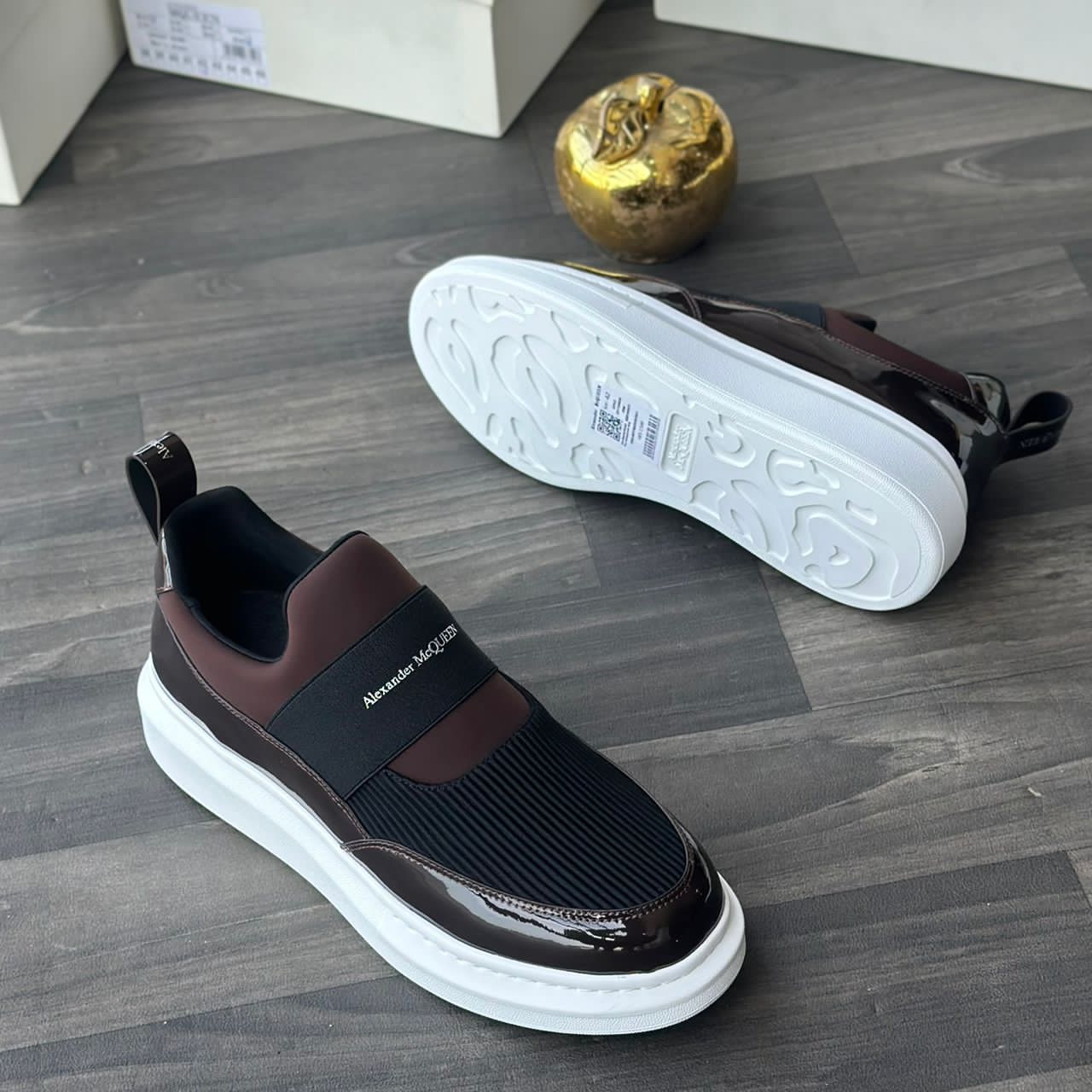 Slip-on sneakers