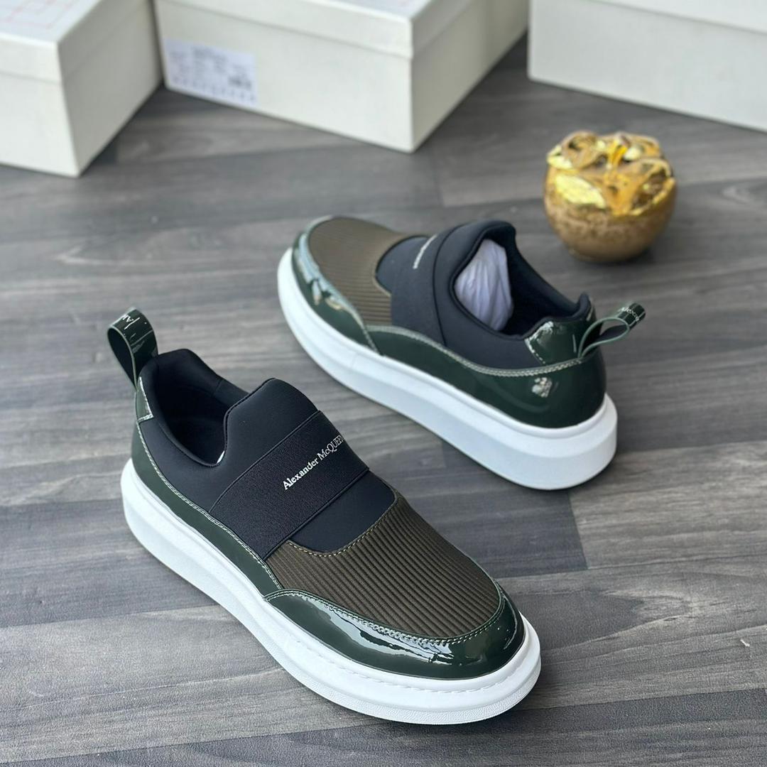 Slip-on sneakers